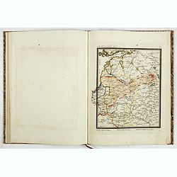 Schauplatz des Kriegs in Polen und Russland darstellend. . . [with 15 maps of Poland]